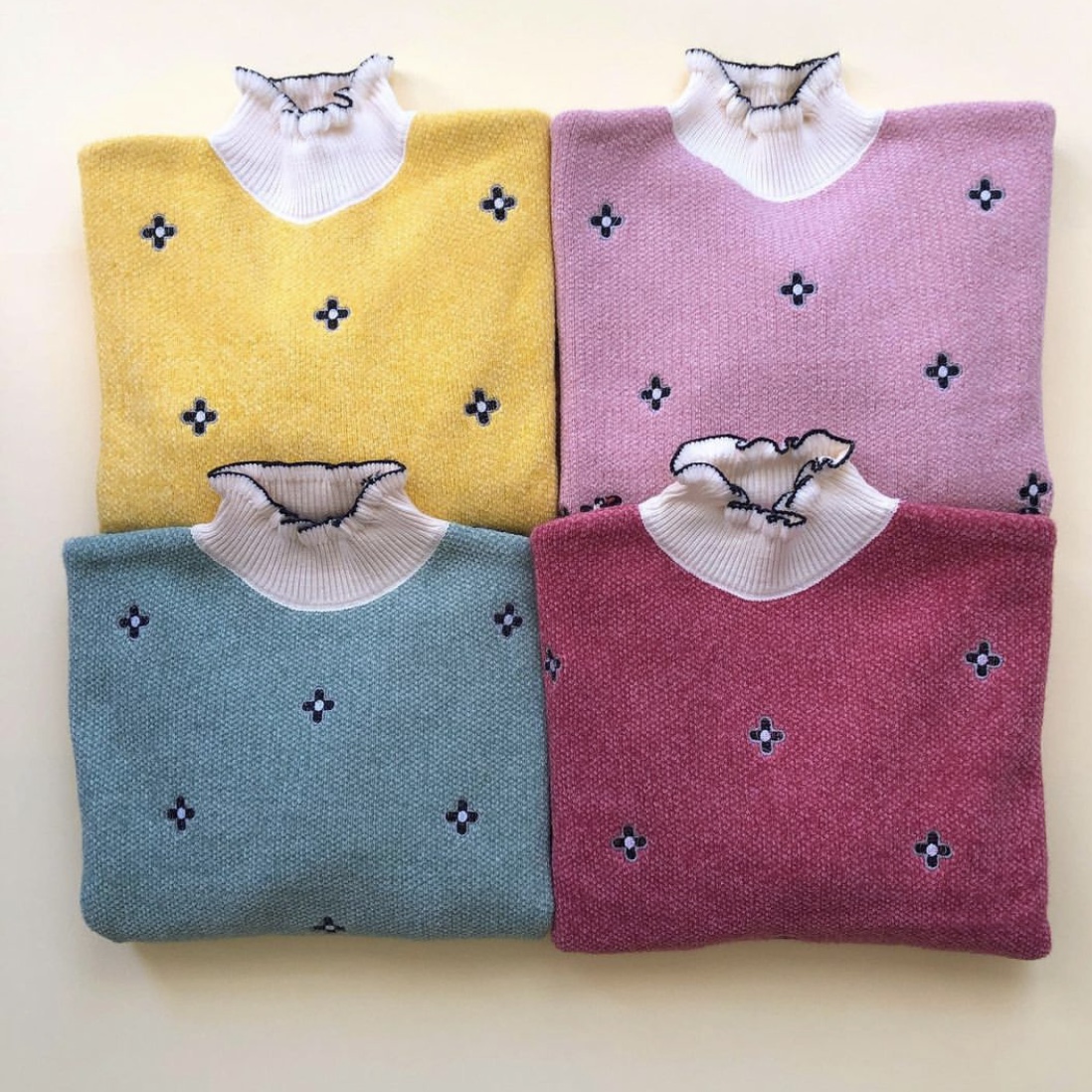 بافت وارداتی گلدوزی - Image 2