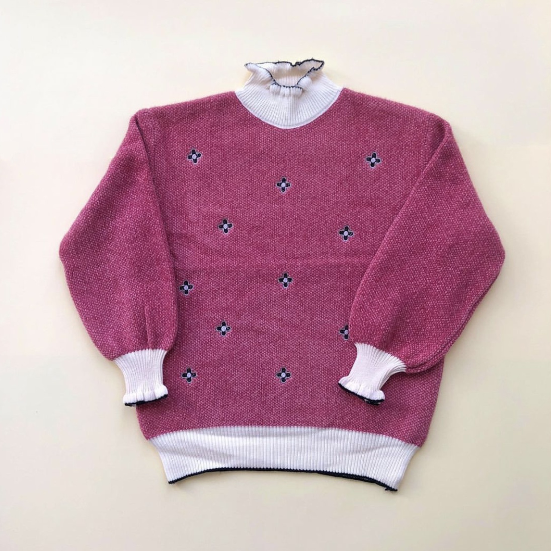 بافت وارداتی گلدوزی - Image 3